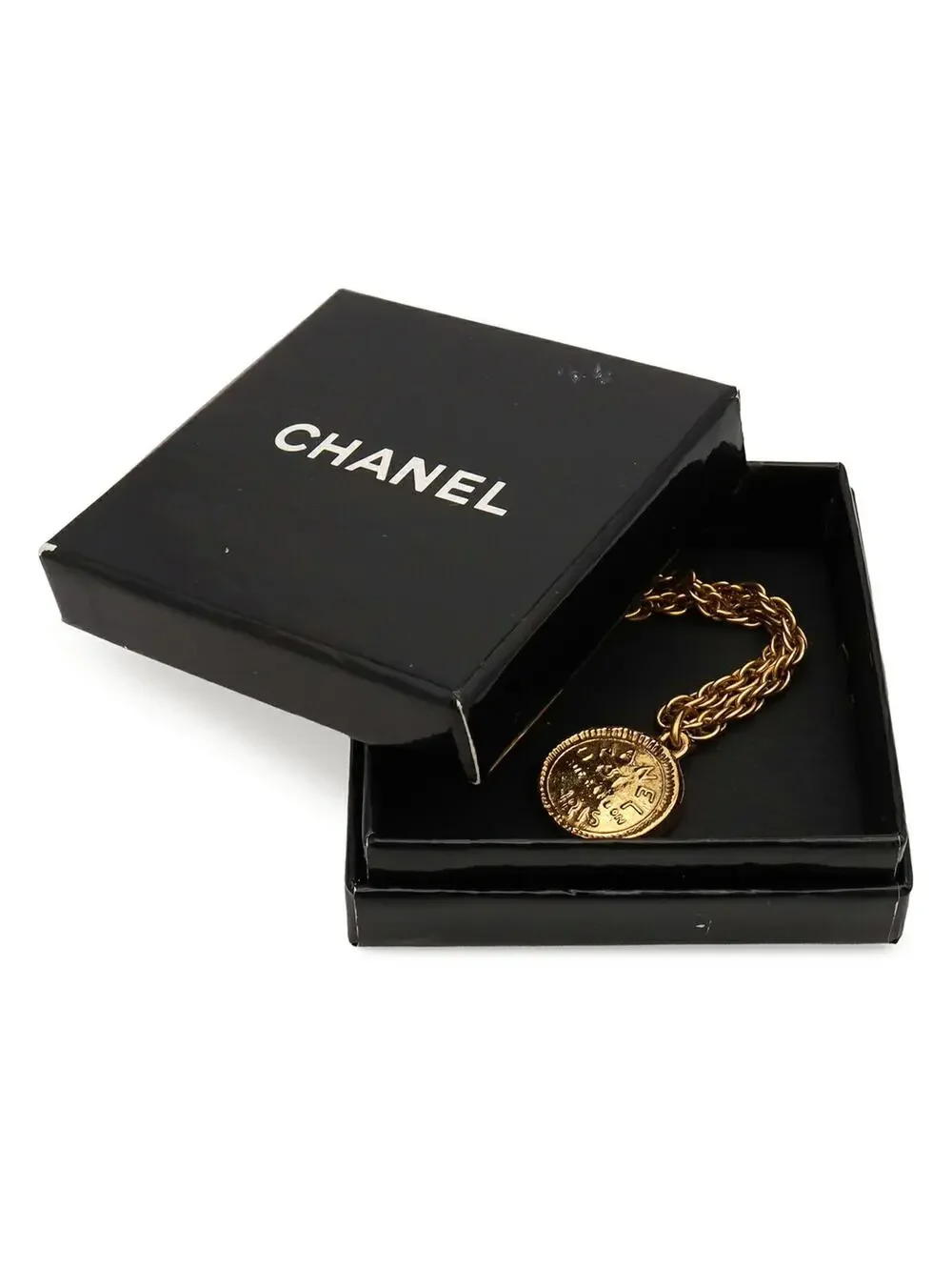 CHANEL elevate your